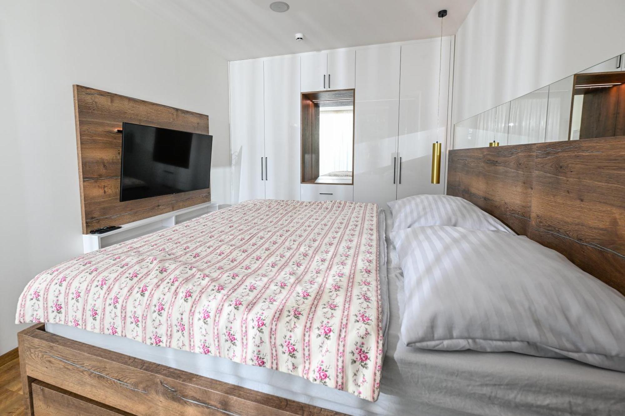 Hotel Ovruc - Rodinny Apartman 111 Štrbské Pleso Exteriör bild